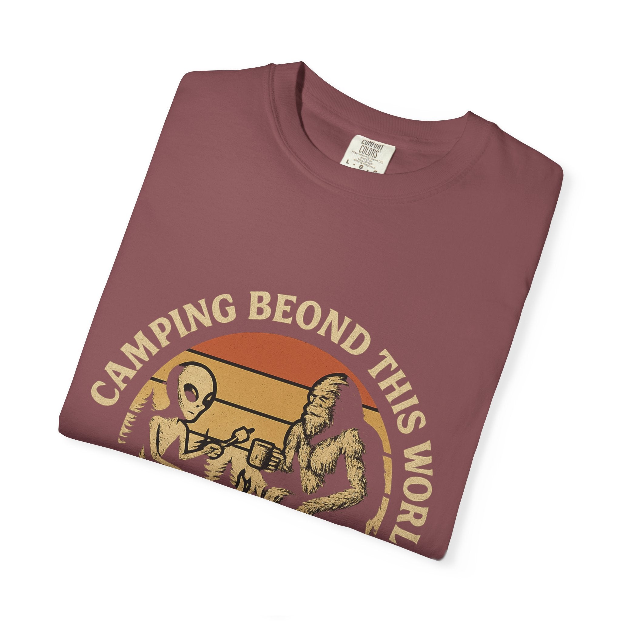 Unisex T-shirt Bigfoot Alien Outdoors Red Clay Outfitters