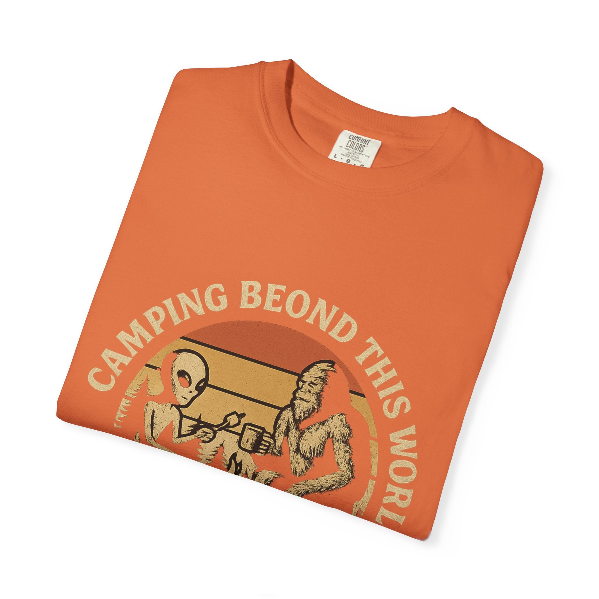 Unisex T-shirt Bigfoot Alien Outdoors Red Clay Outfitters